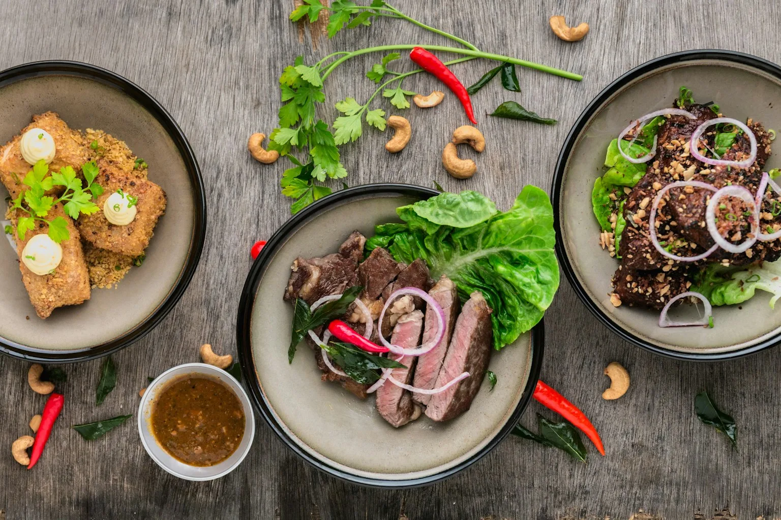 Ingrédients de repas de trail et portions déshydratées